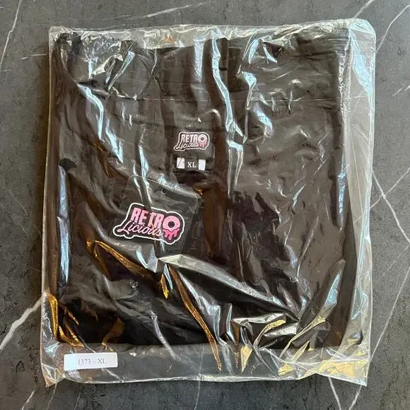 Retrolicious Retro Boat Neck Top in Black - Picture 9 of 10